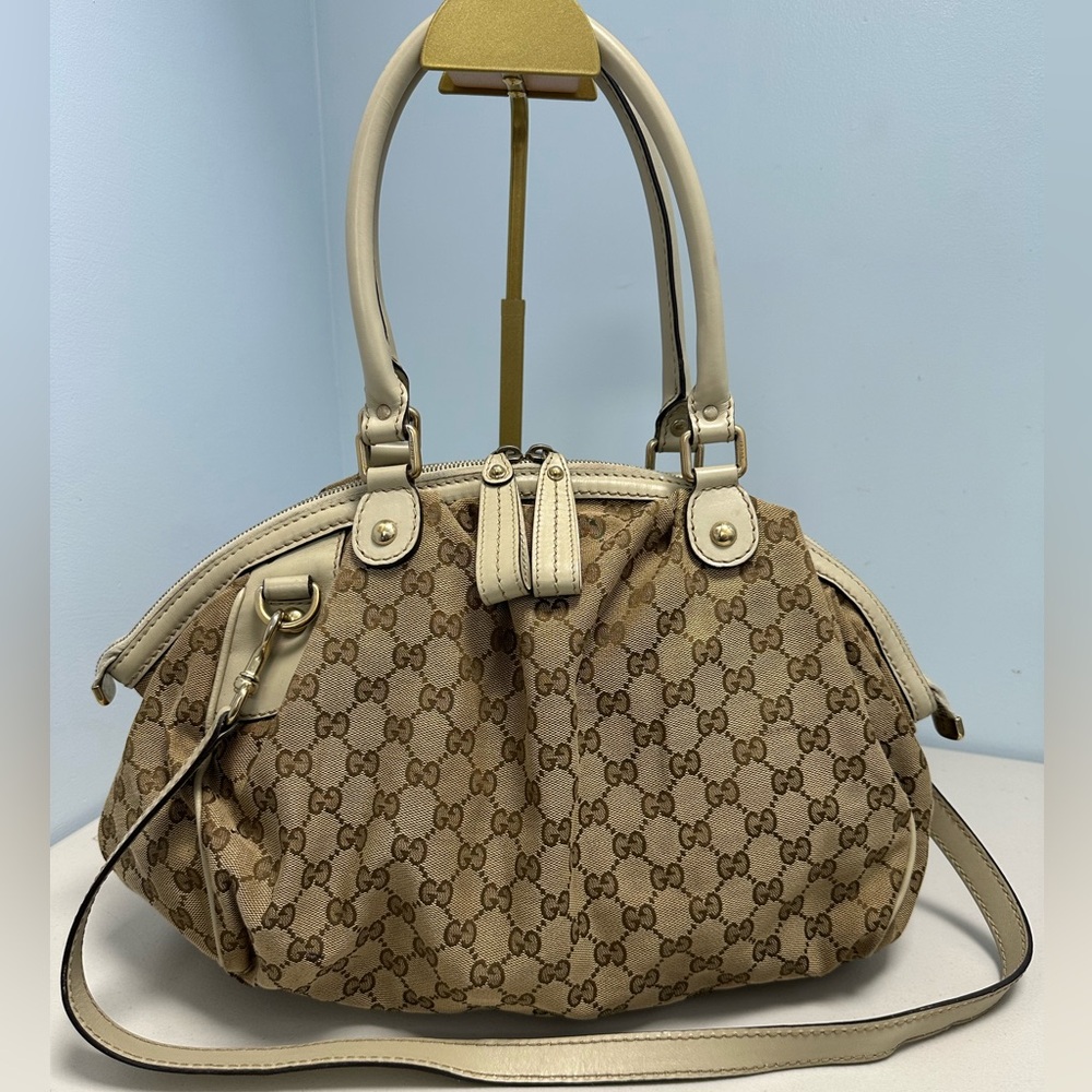 GUCCI Sukey GG Canvas Leather Tote Bag Beige
